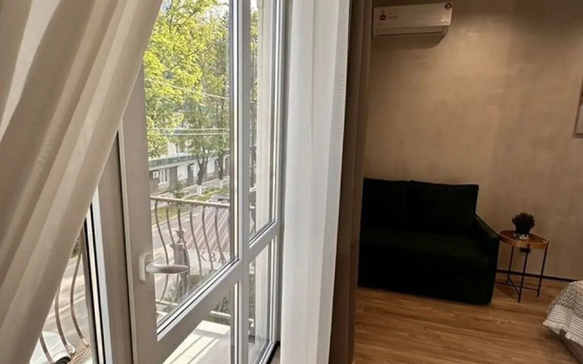 Na Vtorom Etazhe s Balkonom Apartments