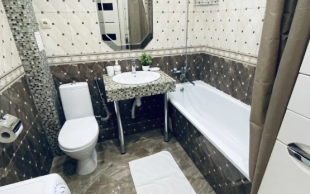 Уютная однокомнатная «Ромб» с видом на  лебединое озеро