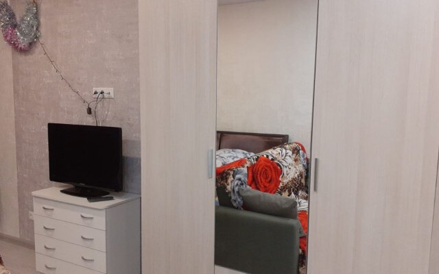 Live-In-Comfort Na Vysotnoy 9-17 Flat