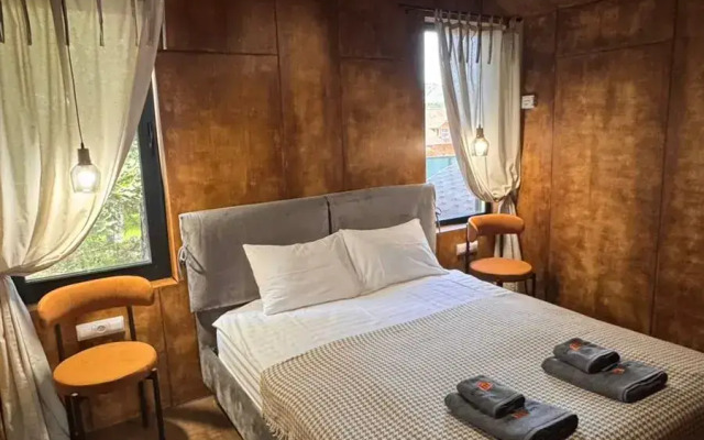 Частный дом Дом у ручья