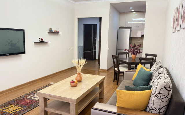 Апартаменты 2-к в самом центре Еревана