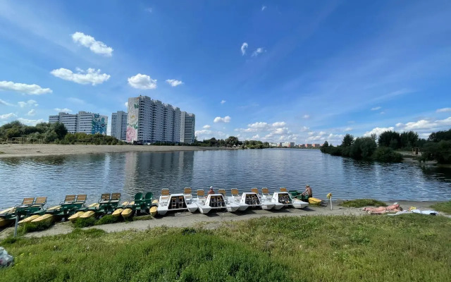 Квартира 4-х комнатная на 10-х у пляжа с озером