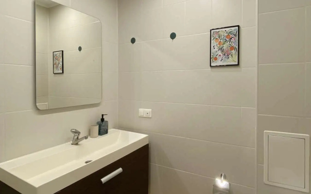 U Stantsii Kutuzovo Novoye Flat
