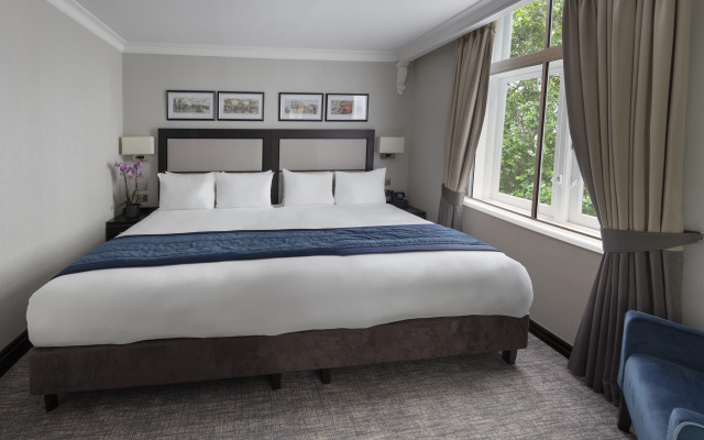 Wellington Hotel by Blue Orchid