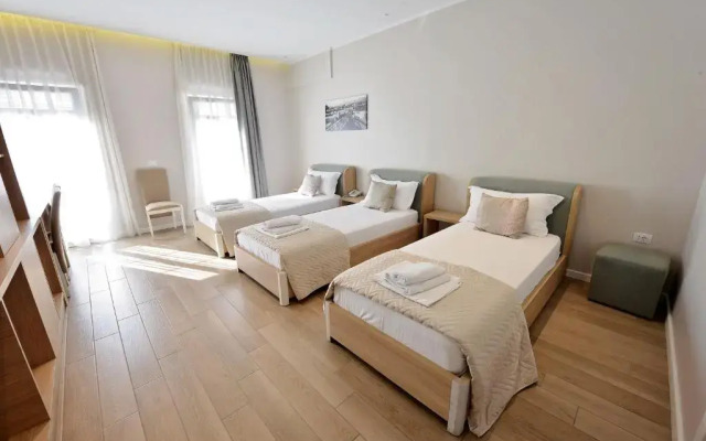Alis Hotel