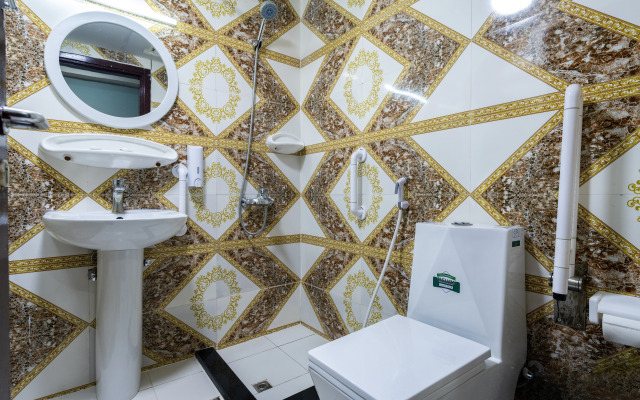 Tanha Hotel