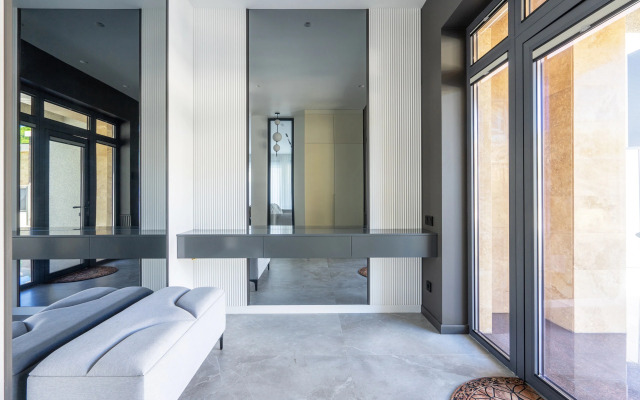 Частный дом 2-х этажный коттедж с дизайнерским ремонтом