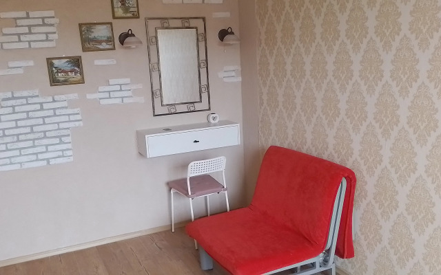 Na Naberezhnoy V Istoricheskom Tsentre Flat