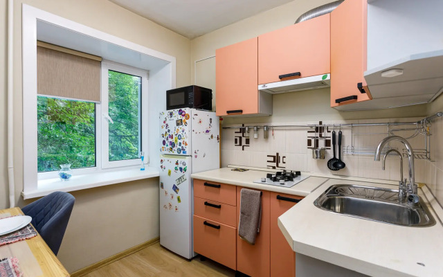 Ussuriyskiy bulvar 15 Flat