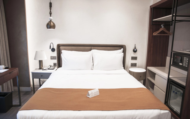 Smart and Simple Hotel Karakoy