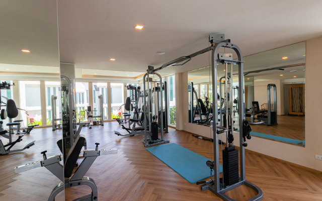 Vannee Golden Sands Beachfront Resort