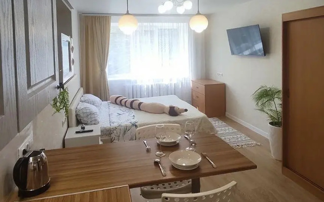 Studiya Yevro Flat