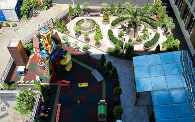 Sochi-Tsentr Studiya S Basseynom Na Kryshe. Zhk Metropol Apartments