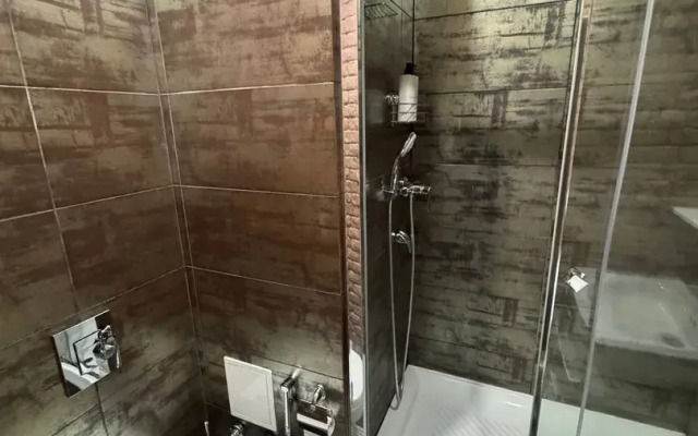 Bolshaya Studiya S Krasivym Vidom Flat