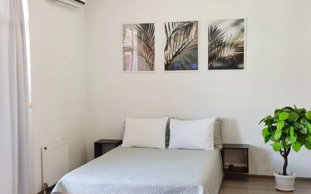 Studiya na mansarde v Nemetskoy derevne ryadom s ozerom Flat