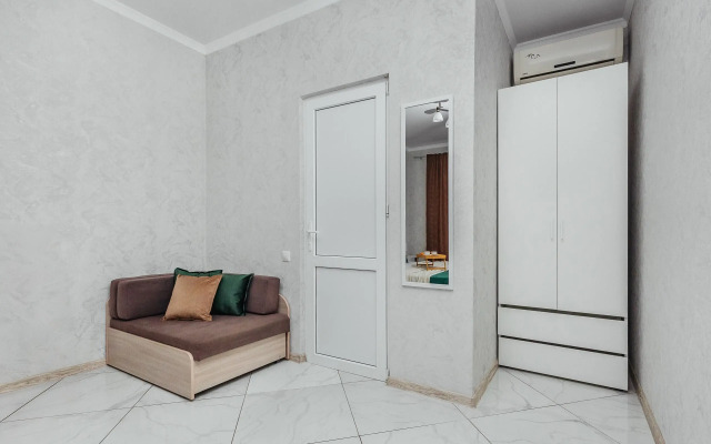 Bronau Elina Mini-hotel