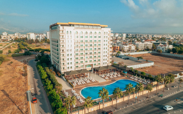 Crowne Plaza Hotel Antalya, an IHG Hotel