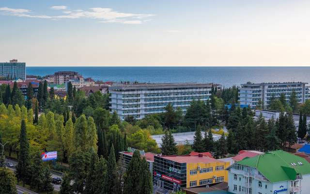 Uyutnye apartamenty Morskaya Simfonya-2 s panoramoy na more, s basseynom na territorii ZHK Apartments