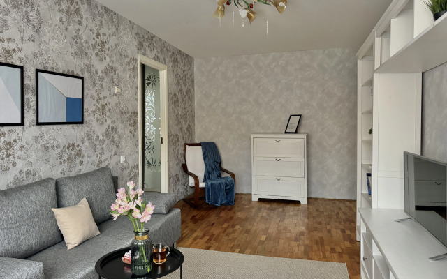 Shikarnaya Dvukhkomnatnaya V Kronshtadte Flat