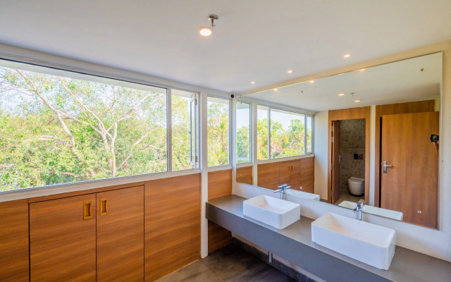 Отель The Passport