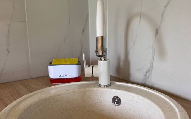 Частный дом Ani hOMe с садом у горной реки