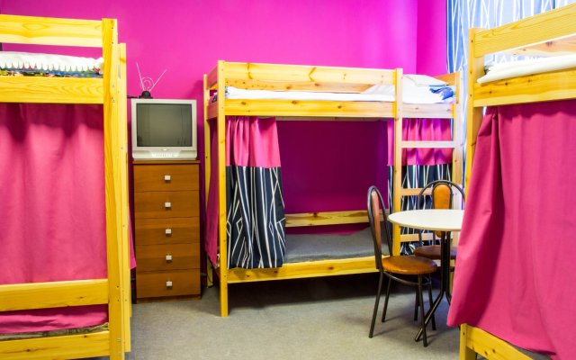 V Pitere Zhit Hostel