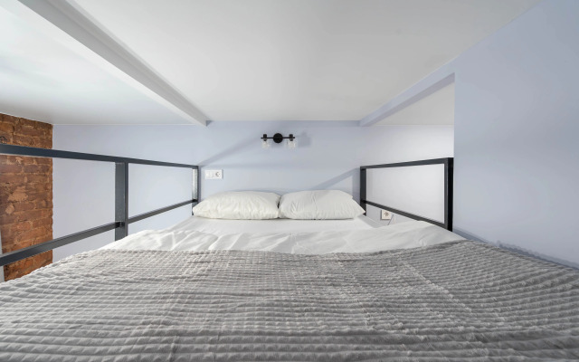 Квартира Светлая студия в центре Петербурга