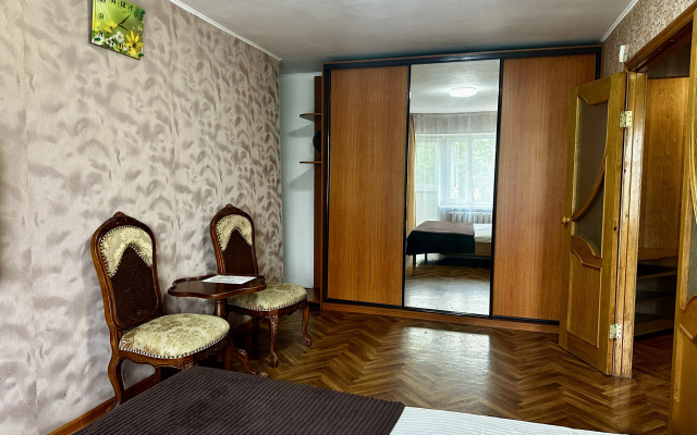 Апартаменты на улице Овчинникова 8