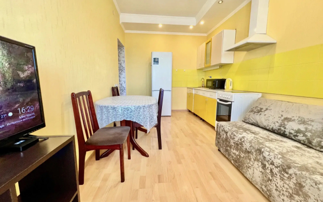 Po Tipu Yevro 2 S Konditsionerom I Detskoy Krovatkoy U Aeroporta Flat - Apartment in Perm - Photo 5