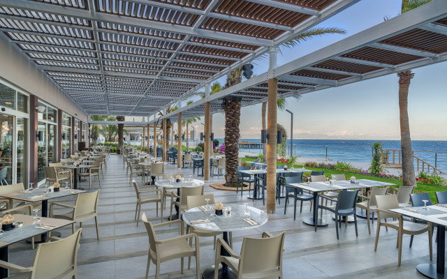 Отель CORENDON PLAYA KEMER