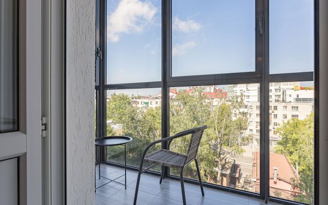 Luchshaya V Tsentre Flat