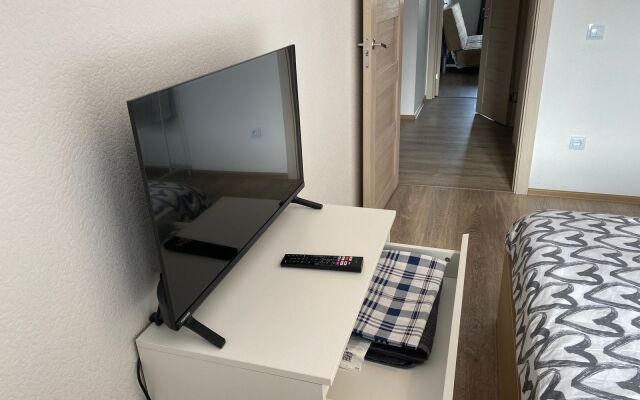 Квартира Зебра у метро Елизаровская