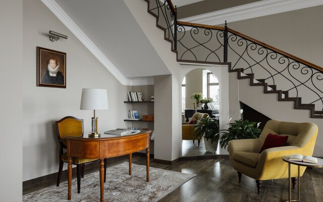 Апартаменты от Minin 270 кв.м. с видом на Неву, террасой и бильярдом