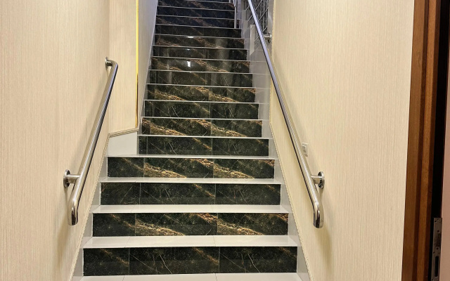 S vidom na gory v ozdorovitelnom centre Reka ZHizni Apartments