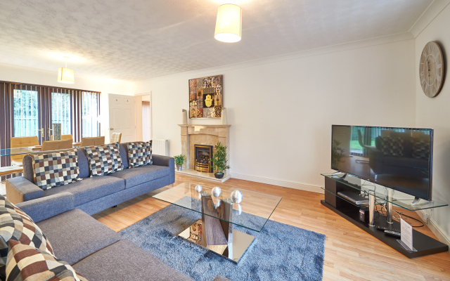 Furzton Serviced Houses - Shortstay MK Guest House