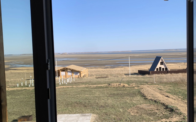Na Beregu Obskogo Morya Private house