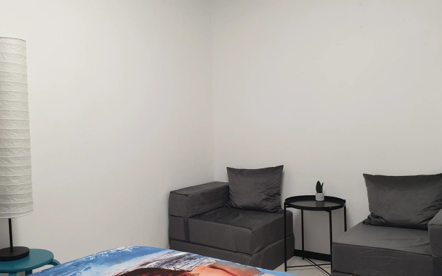 Malyshka Nika Flat