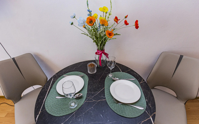 S Krasivym Vidom Na Gory Flat