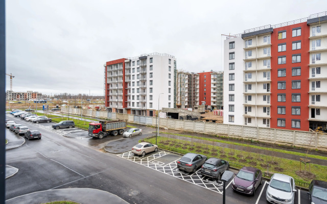 Garnet Apartments prospekt Budyonnogo Flat