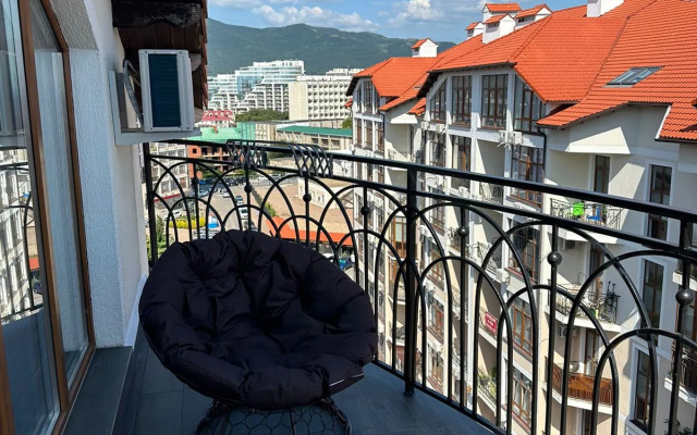 S Balkonom I Vidom Na More Flat
