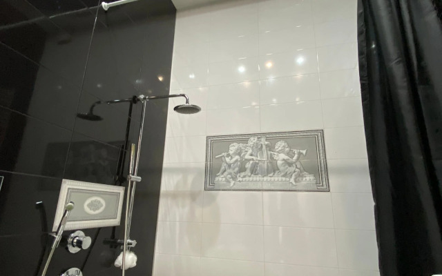 Dizaynerskaya V Tsentre Yaroslavlya Flat