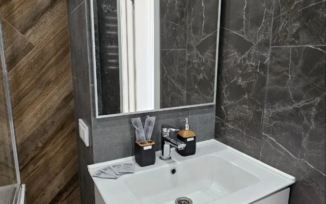 V Tsentre Avtozavodskogo Rayona Flat