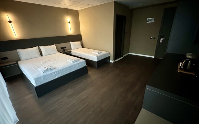 Esse Joven Hotel