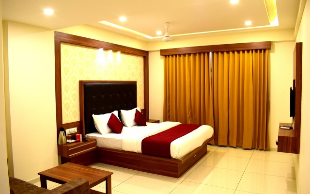 Royal Square by Sky Stays Hotel