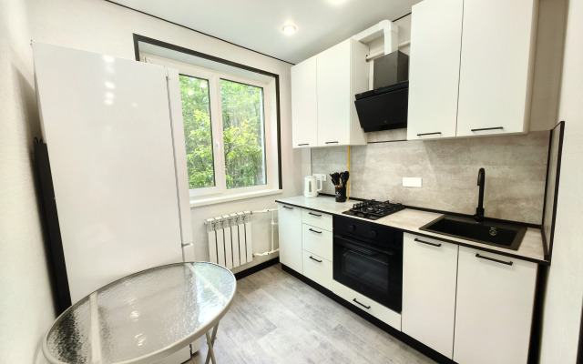 Квартира c Новым Ремонтом на Хлобыстова