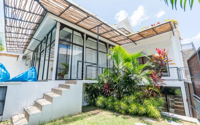 Вилла Spacious 4BR Mila Mou with rooftop