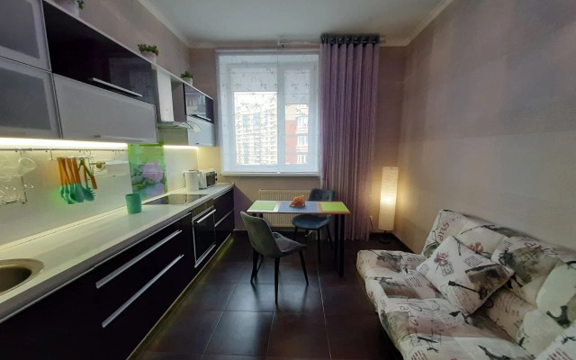 Odnokomnatnaya Kvartira V Tsentre Surguta Flat