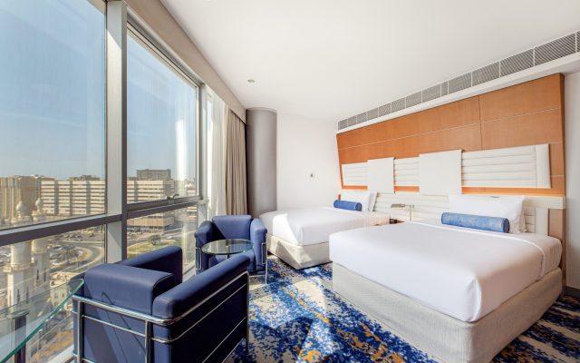 Golden Sands Hotel Creek