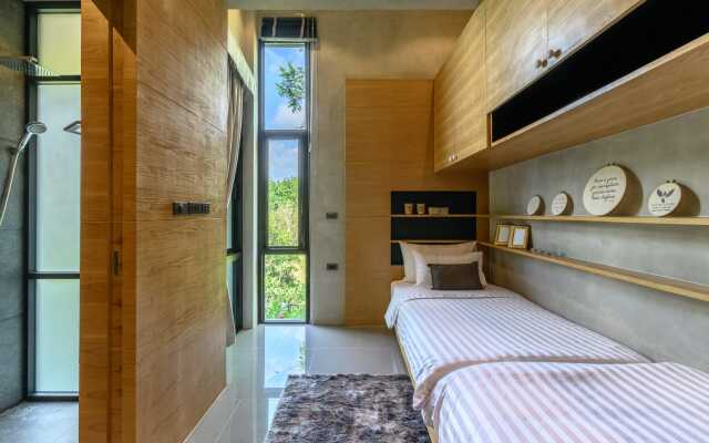 Tropical Paradise Villa with Large Pool Villa
