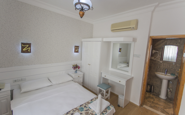 Chronos Beach Otel